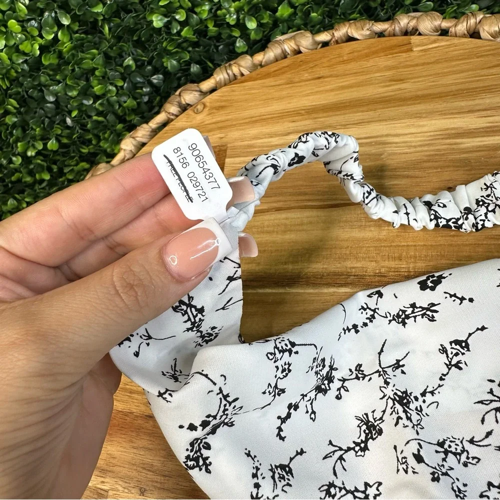 Nwt Free people‎ white  Black and White Headband scarf